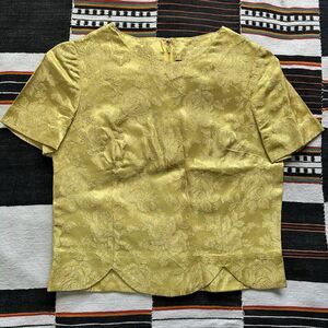 VTG 50’s/60’s Mod Go-Go Cocktail Blouse. Metallic Gold Floral Pattern. Small.